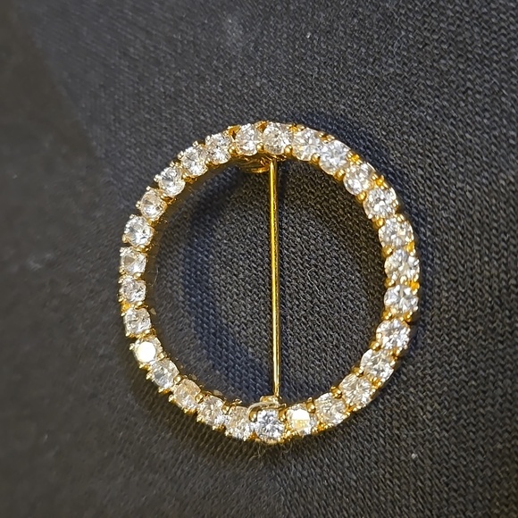Vintage Goldtone and Rhinestone Circle Sparkly Brooch - Picture 1 of 5
